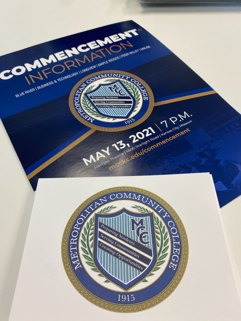 SGilliland2020's tweet image. 8 students earned their Associate in Arts degree through Early College Academy &amp;amp; MCC! Tonka Sr. Abby Walker picks up MCC Grad Regalia with proud Mom! @NKCSchools @NKCS_CCR @Tonka_TRUE @TonkaNation