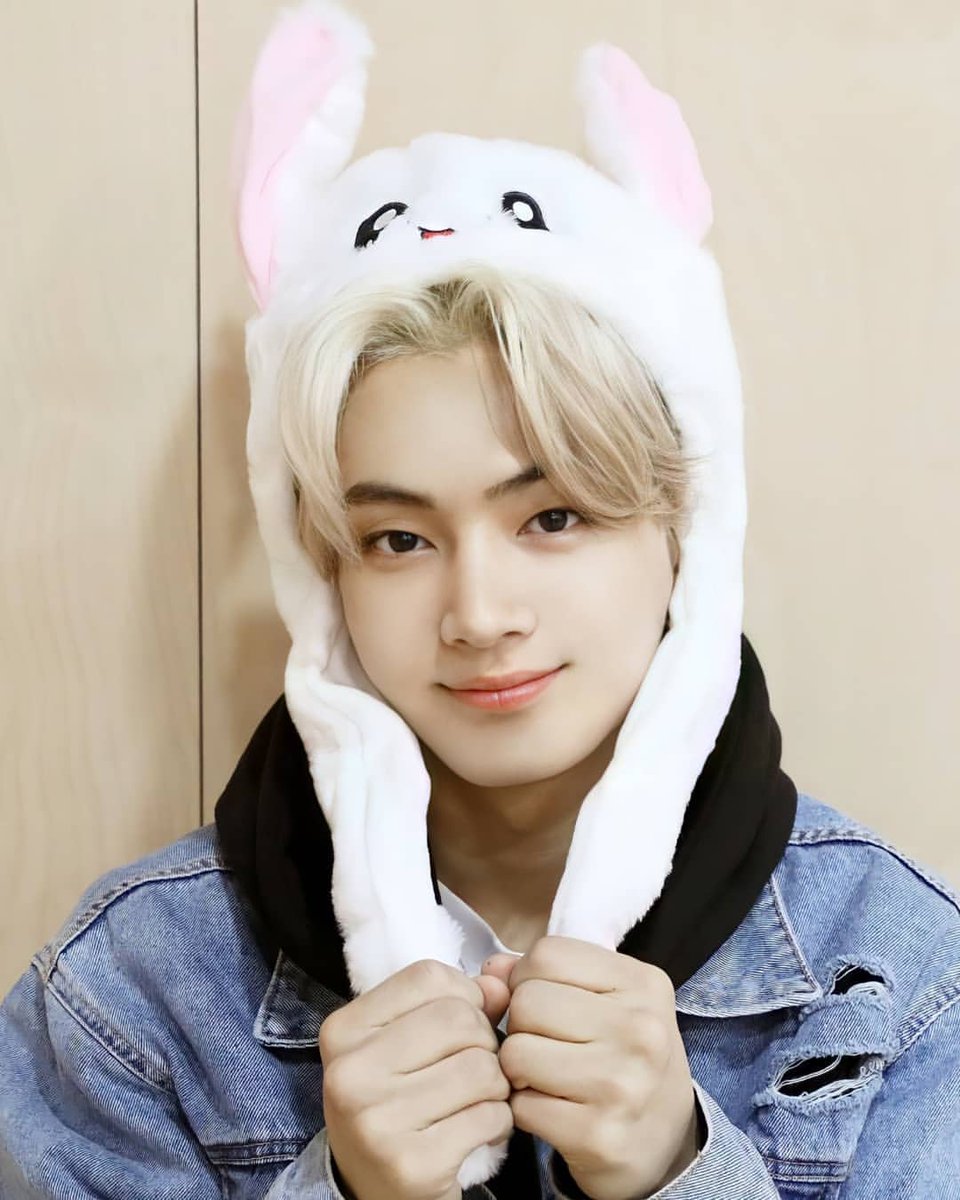 hyeinyoon's tweet photo. Happy birthday jay!! I hope you are always happy and healthy💙

Have a nice dayy-!!
We love you :)

#happy_birth_jay 
#ENHYPEN 
#HappinessInAprilWithJay https://t.co/8G9iqKzad3