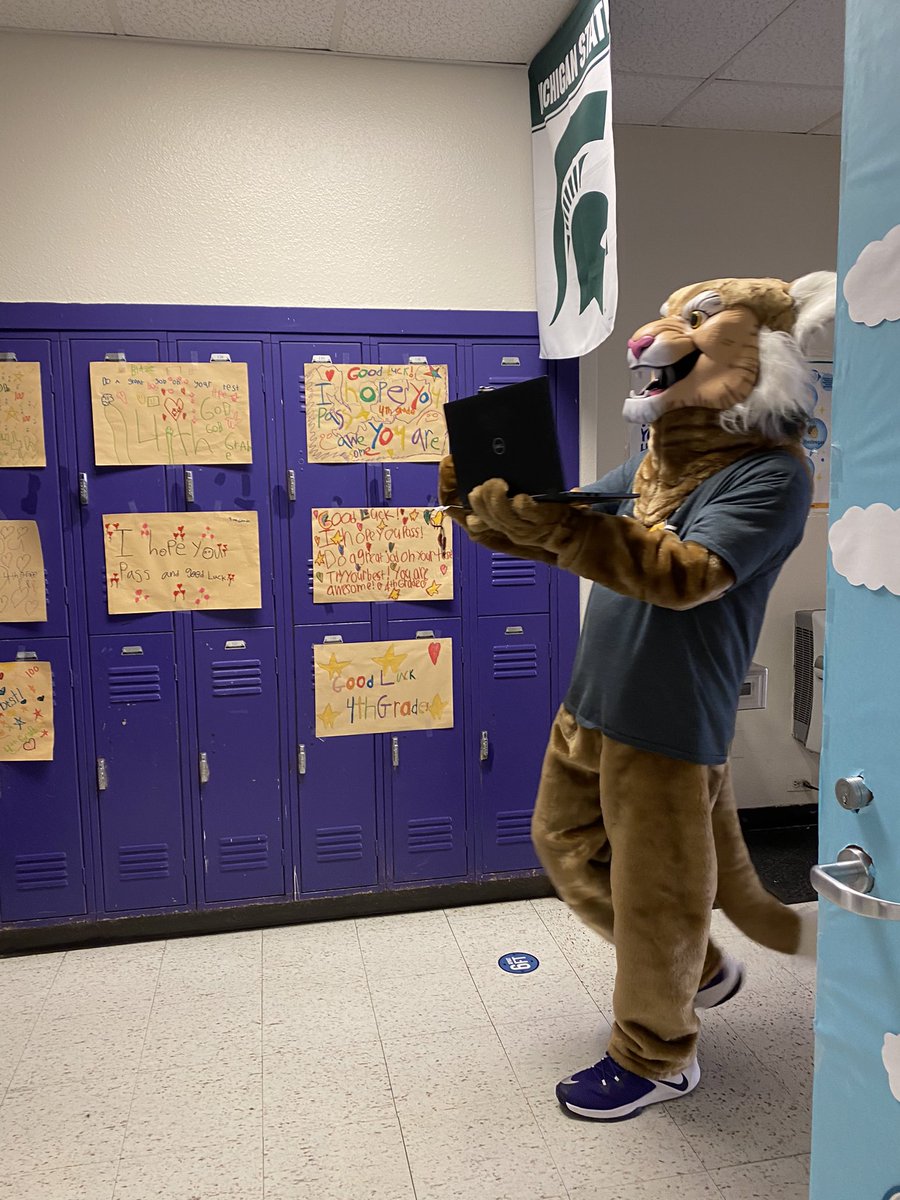 samira_salva's tweet photo. Virtual pep rally for our 4th graders!!! 🙌���� 
@WinnetkaDISD @MolinaSunset #WinnetkaWildcats #STAARReady #IfYouCanDreamItYouCanDoIt https://t.co/7hxHMdBVN0