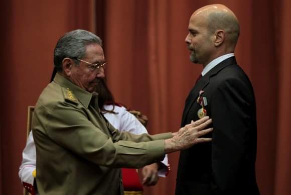 Orgulloso de ver entre los miembros del Comité Central electos a nuestro hermano Gerardo @GHNordelo5, un revolucionario a toda prueba. Felicitaciones a toda la dirección de nuestro Partido Comunista elegida hoy en este histórico #8voCongresoPCC. #SomosContinuidad 🇨🇺 #CubaViva 🇨🇺