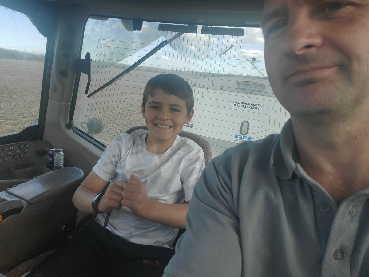 JonathanWoerlen's tweet photo. 8 yr old wants to drive , I get pushed to passenger. https://t.co/RWj7bPLrHx