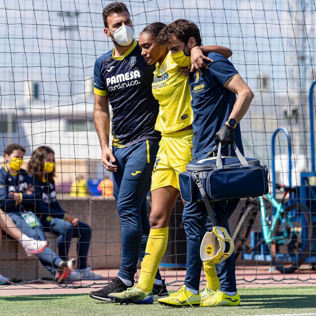 SalmaParalluelo's tweet photo. Tenía un sueño de pequeñita. Cuando me preguntaban decía que quería ser la mejor atleta y la mejor futbolista del mundo, y este escalón tan complicado no me va a quitar ese sueño.

Gracias por todos los mensajes de apoyo y ánimo.

https://t.co/bF4ptbmSun https://t.co/DlvJjcaWXB