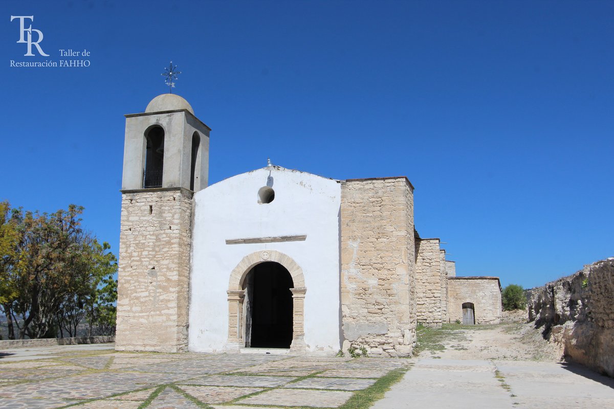 t_restauracion's tweet photo. Este año colaboramos en la #restauración de la cubierta del presbiterio del templo de Santa Catarina Adéquez, #Nochixtlán, ¿ lo conocen?, aquí una recopilación de fotos para que puedan recorrerlo.
Colaboración: #Municipio, #FOREMOBA @cultura_mx y @FundacionAHHO.
Sup.: #INAH. https://t.co/vsCR2jRL3a