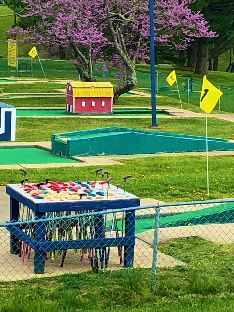 Mitchell's Golf Complex tweet media