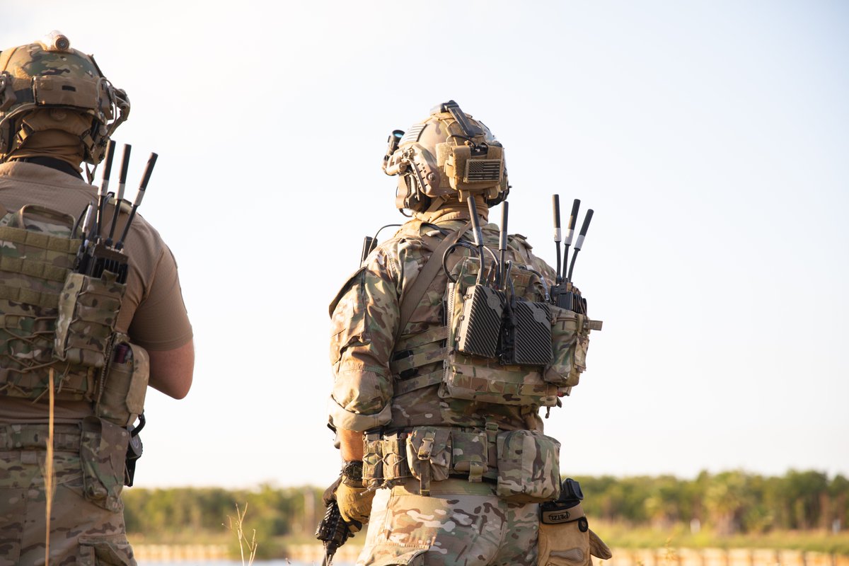 Unmanned systems are only as good as their connectivity. At Tomahawk Robotics, the  <a href="/PSWaveRelay/">Persistent Systems</a> #MPU5 datalink is our preferred MANET solution. 

Increased interoperability √
Data, voice, &amp; video streaming √
Low SWaP √

Learn more at hubs.la/H0Lx53z0
#waverelay