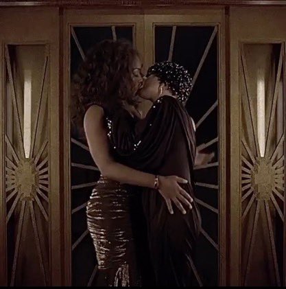 shannonbrown_1's tweet photo. the single best thing ryan murphy ever gave us https://t.co/dJ5OZRLSzW