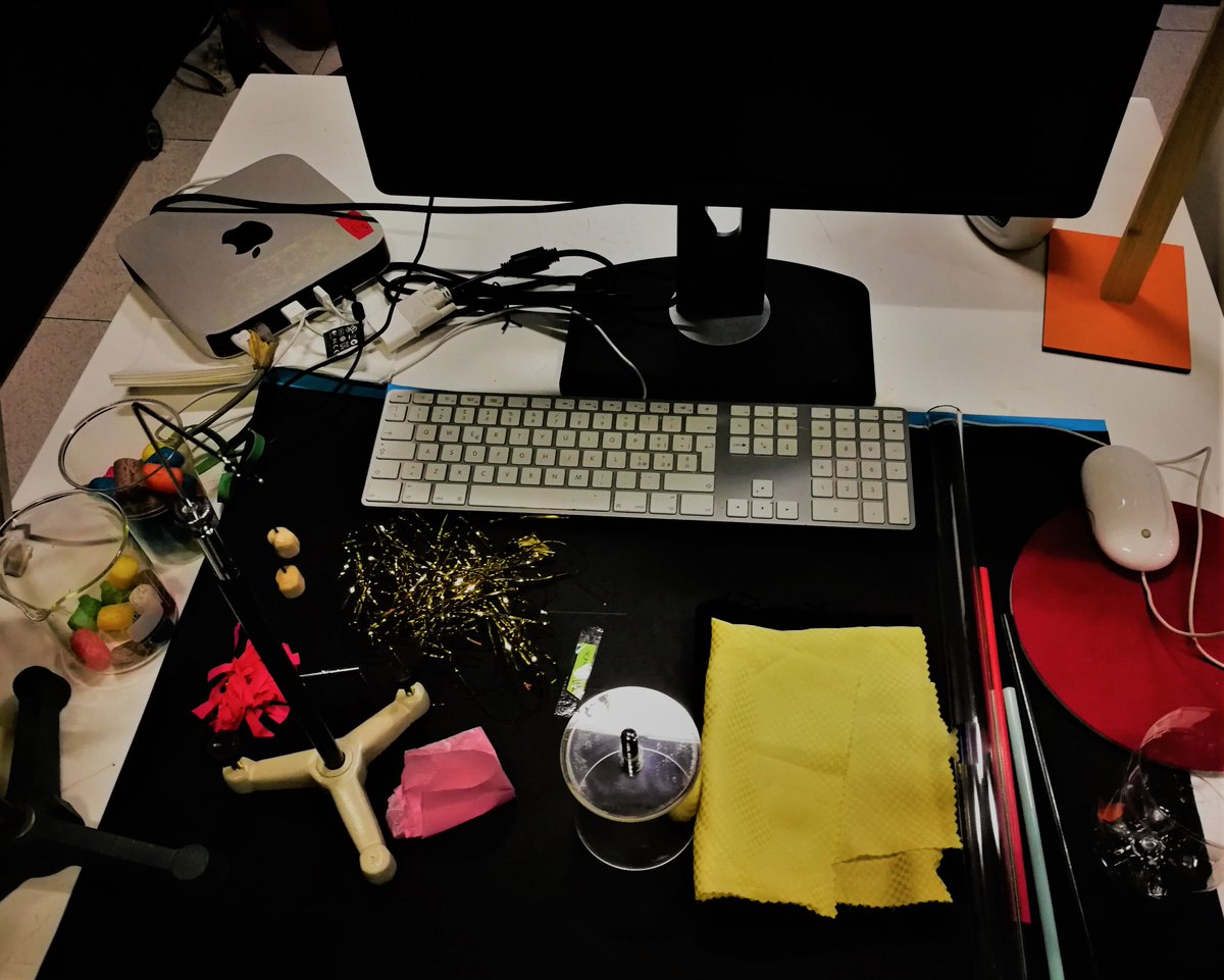 MayMaysab's tweet image. Couldn&apos;t be more excited to see the engagement &amp;amp; enthusiasm of the 5th graders of a Croatian school during the launch of our first #LabOnline @immaginarioIS, in collaboration with Università Popolare #Trieste #Electrostatics #Magnetism