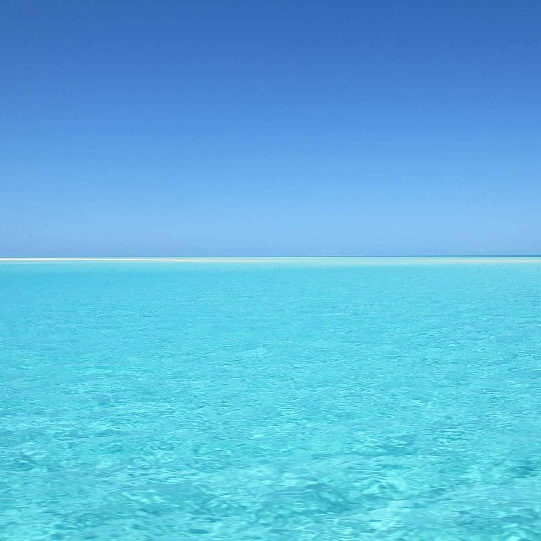 ZackirZac's tweet photo. Plage apaisante 📸👍😍🍀🏊‍♀️🏝 https://t.co/NbYtPuH6sC