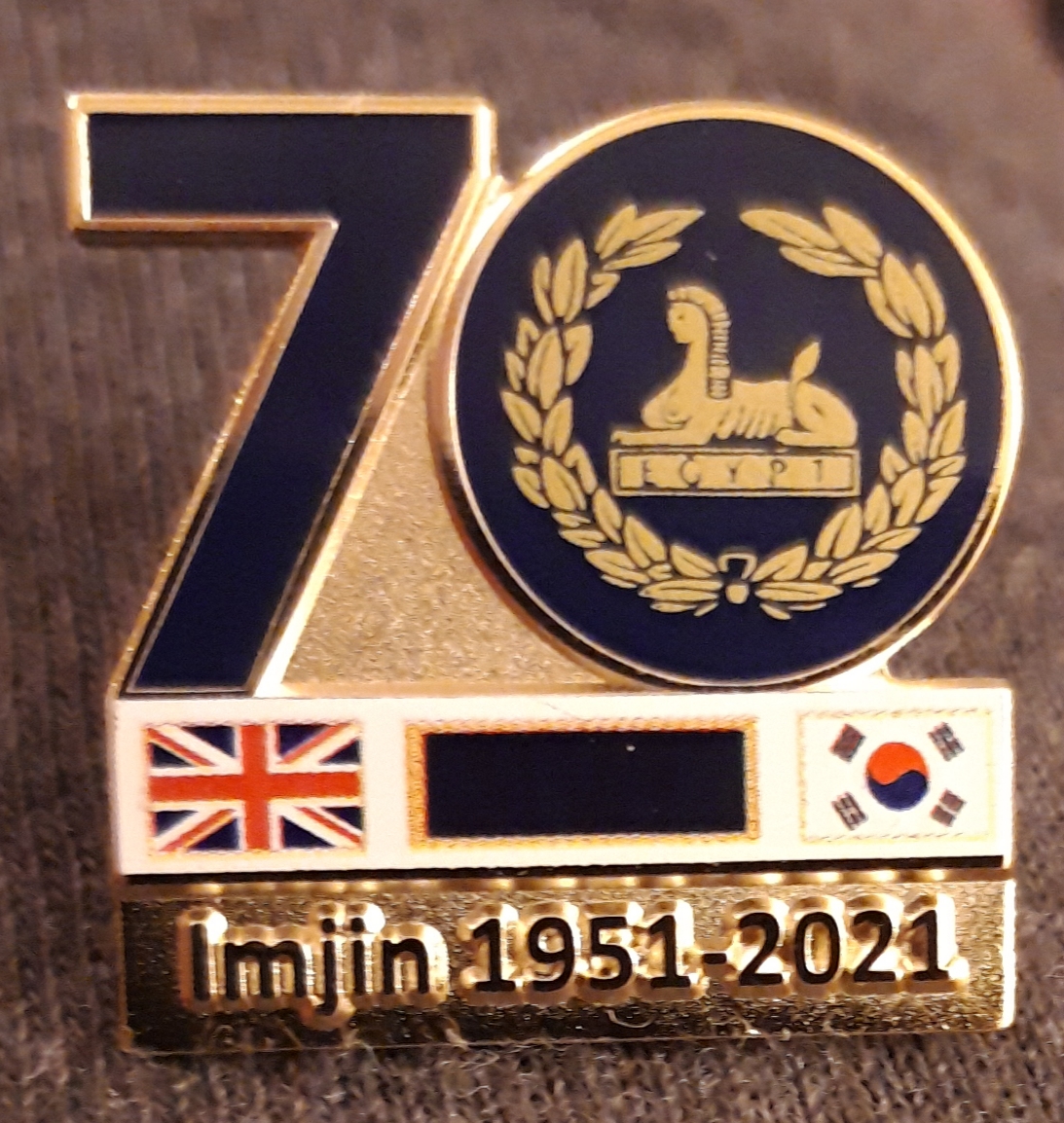 My #Imjin70 commemorative pin badge, marking the anniversary of this famous battle in the #KoreanWar and the remarkable courage of the #Gloucestershire Regiment, arrived today. They are available from the <a href="/SoldiersofGlos/">Soldiers of Glos Mus</a> online shop. soldiersofglos.com/product/imjin-…