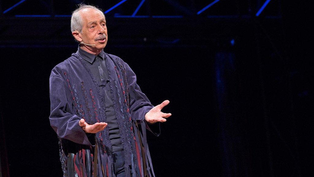 Güzel insandır, çok yetenekli bir sanatçıdır, asla boyun eğmeyen bir aydındır. Velhasıl büyük adamdır Genco Abi, çok büyük adamdır...