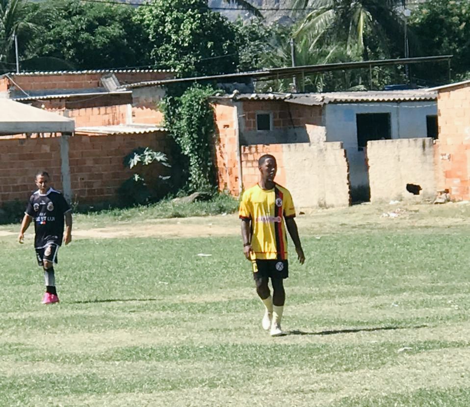 LigaNacoes's tweet photo. DESTAQUE!

Lucas Mirral, volante do Sem Limite FC no jogo contra o Biquinha SA .
Jogo realizado no campo dois de ouros na Palhada. https://t.co/do4wmGGtP1