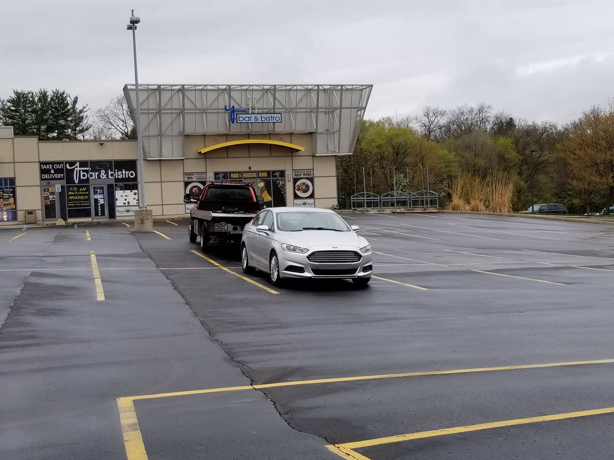 raine_kuch's tweet image. Those attending Y Bar protest this week (mon-fri, 5-9) do NOT park in the lot in front of the bar AT ALL. The property manager was towing away cars, and almost towed mine. If you come this week, park across the street or at Soho.