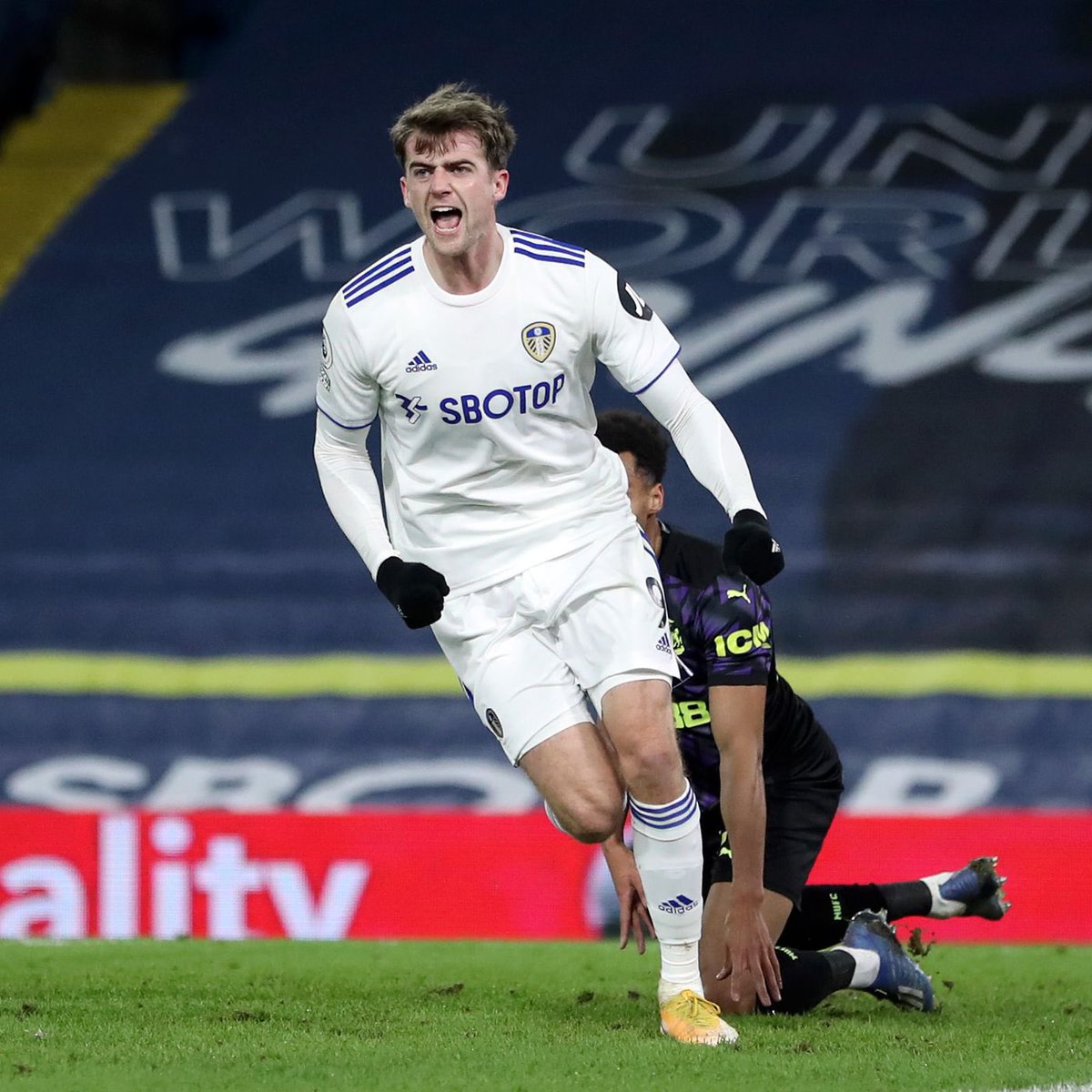 RITGK's tweet image. “It’s amazing the amount of uproar that comes in to the game when someones pocket gets hurt” 

My number 9 😍 #lufc