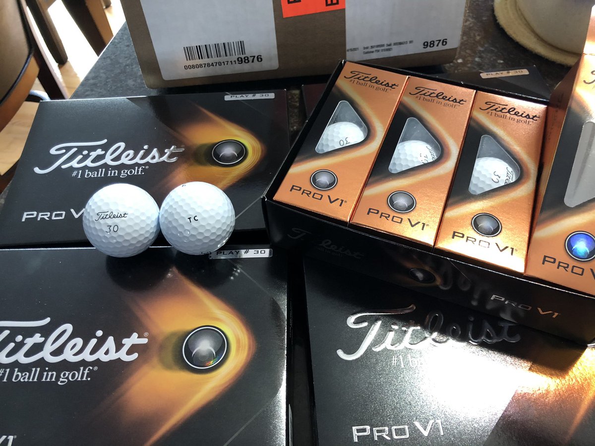 JNTCMORRISON's tweet photo. It’s the most wonderful time of the year!! Buy 3 get 1 free event!! Thanks @TitleistCA @Titleist  #bestballingolf #kidsinitials #favnumber https://t.co/kgi31cbDIQ