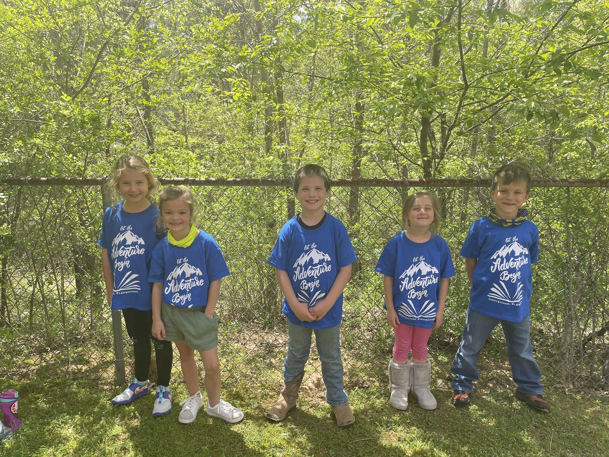 gasiecki_amanda's tweet image. Hooray for AR T-shirt day! 👕 📚 #teachCENT @CENT_tweets