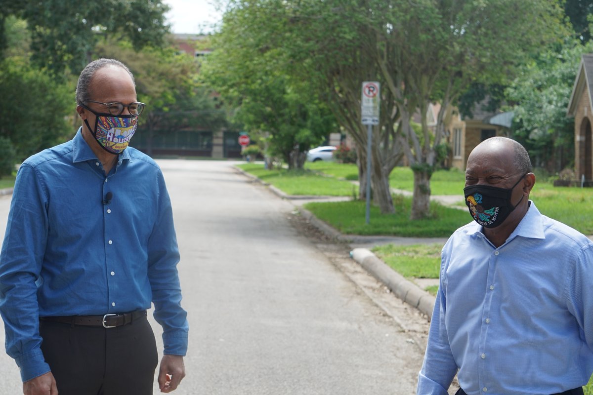 SylvesterTurner's tweet photo. Tonight at 5:30pm central on @KPRC2, I look forward to joining @LesterHoltNBC on @NBCNightlyNews to discuss #climatechange and what our city continues to do as we combat it. 

Earlier today, I welcomed Lester to Third Ward. Tune in. #ClimateAction  #ClimateWeek https://t.co/PHbfHfwmYz