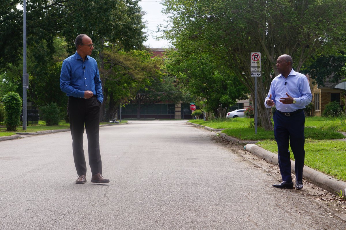 SylvesterTurner's tweet photo. Tonight at 5:30pm central on @KPRC2, I look forward to joining @LesterHoltNBC on @NBCNightlyNews to discuss #climatechange and what our city continues to do as we combat it. 

Earlier today, I welcomed Lester to Third Ward. Tune in. #ClimateAction  #ClimateWeek https://t.co/PHbfHfwmYz