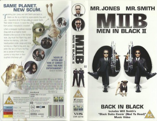 Original retail vhs artwork of the film #MenInBlack2 starring Tommy Lee Jones and Will Smith and directed by Barry Sonnefield #tbt #artwork #bluray