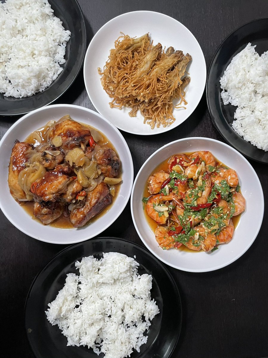 Khairulaming S Tweet Sahur Hari Ni Aku Masak Ayam Halia Udang Cicah Thai Sauce Cendawan Enoki Celup Tepung Ayam Halia Tu Aku Test Menjadi So Esok Aku Try Shoot Resepi Ni