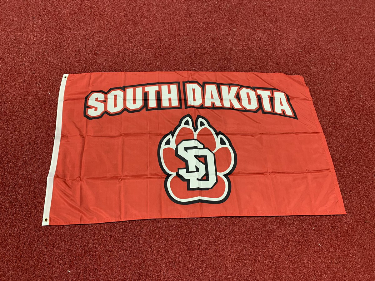 SDCoyotes's tweet image. Warmer days are ahead 😎

Like or RT and let us know where you’d fly your @usd flag this summer for a chance to win a new flag ⤵️
