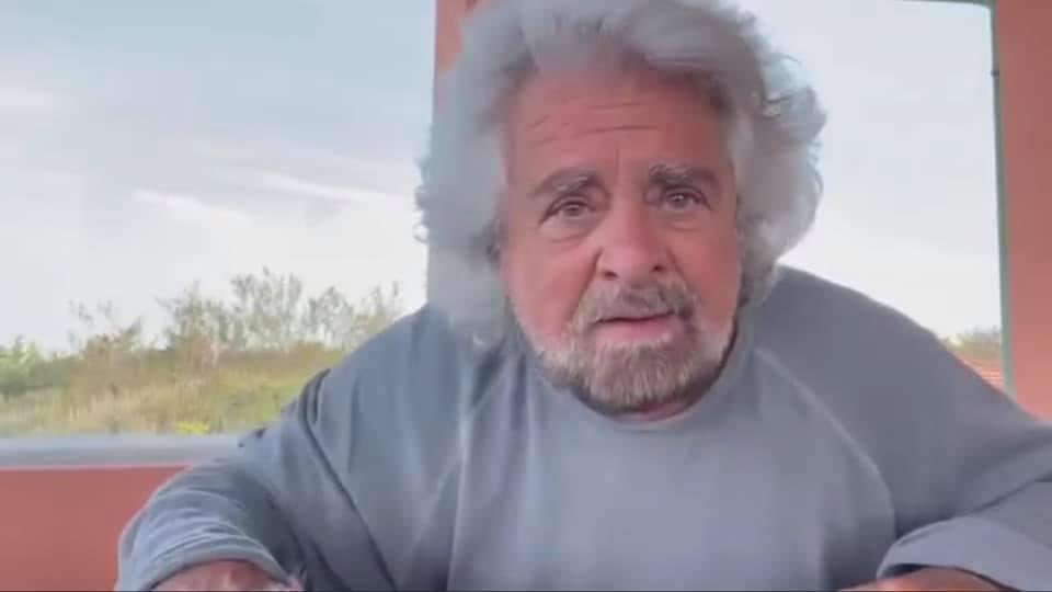 confederimpres3's tweet photo. Un omicida che difende il figlio, un giustizialista che diventa garantista. Umilia una povera ragazza e difende ragazzi elogiando il fatto che ridessero e mostrassero i loro membri durante mi stupro; e qualcuno ha pure votato questo assassino https://t.co/w3KvCasPwI