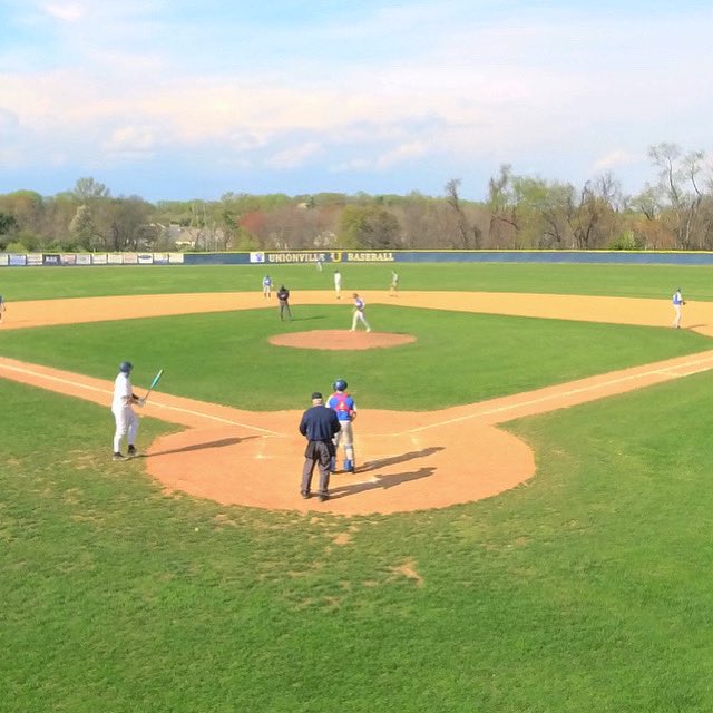What a way to start the week - blue skies and a #Longhorns win 9-3 over Kennett! #HornsUp