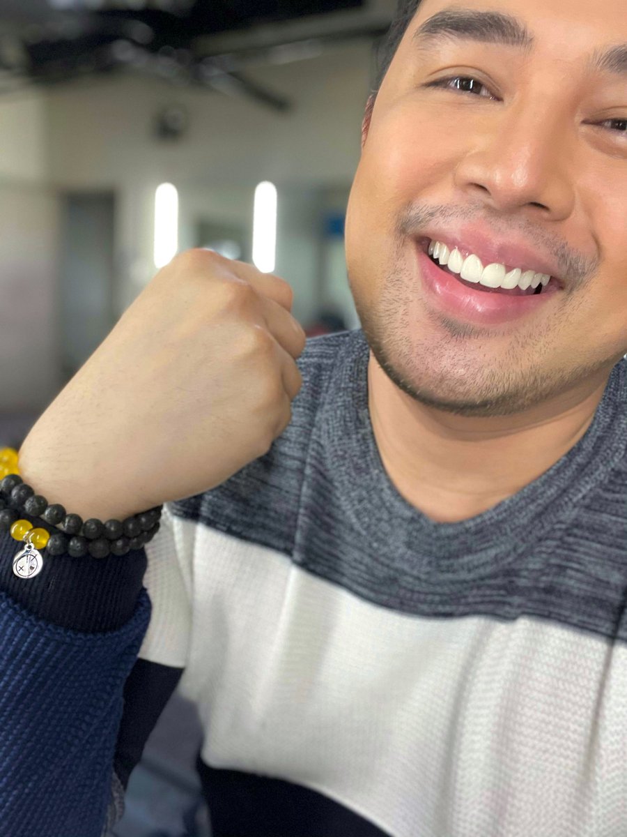 jedmadela's tweet photo. Wearing my Agora MNL VuDu Bracelet today! Spreading good vibes everyone!

Get yours by clicking the link below.

https://t.co/OJ3nyRUW9e

#VuDu
#ArtToys
#JedMadela
#MaddCreatives
#AgoraMNL https://t.co/L4DhY7adJx