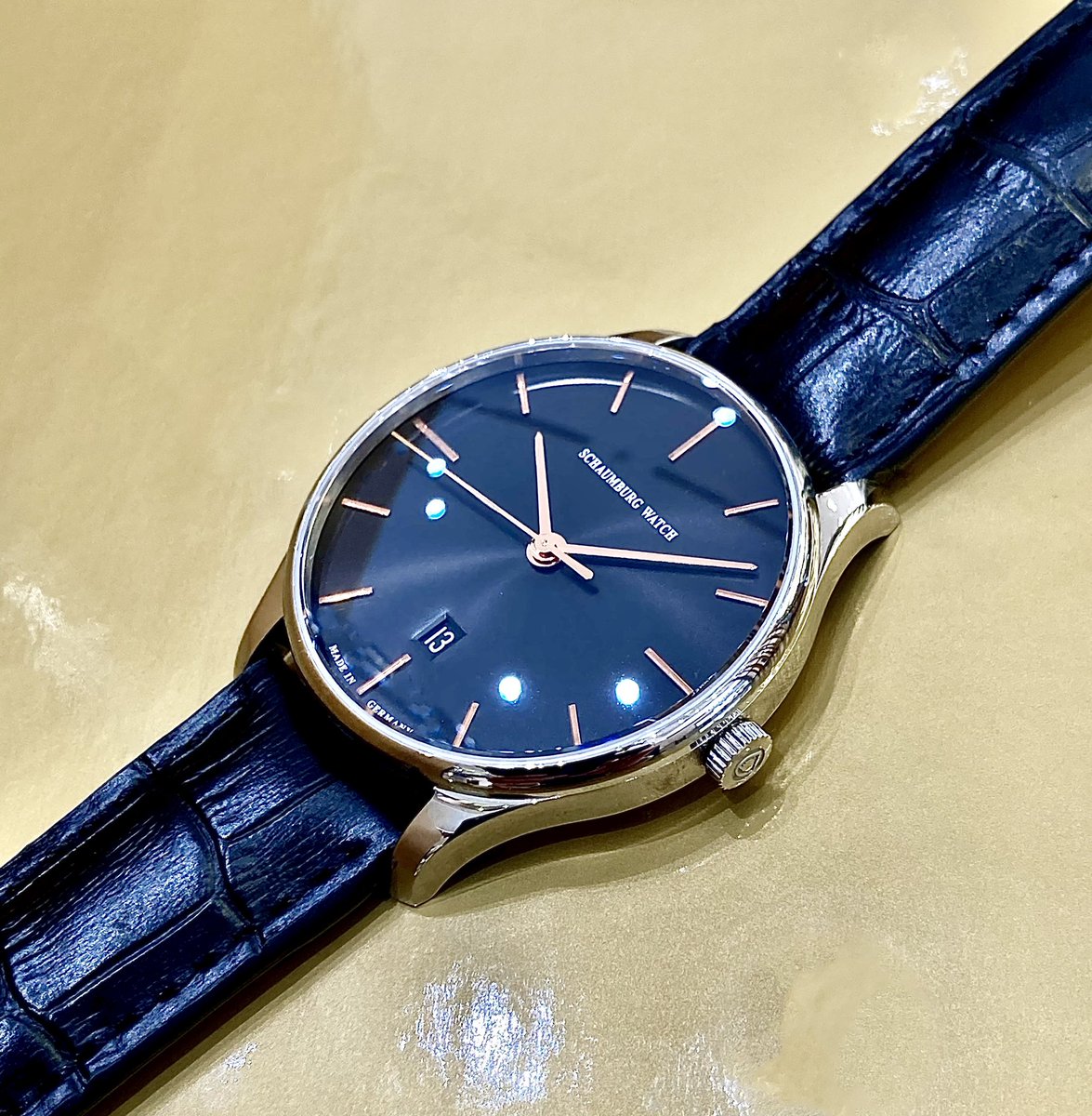 eurotakashimaya's tweet photo. 今週はシンプル時計特集です。

SCHAUMBURG WATCH
Ref.CLASSOCO-BK
140,800円(税込)

#schaumburgwatch #シャウボーグ #simplewatch #blackwatch #watch #watches #時計 #腕時計 #時計好き #腕時計好き #クラシックウォッチ #メンズウォッチ #ファッションウォッチ #ビジネスウォッチ #時計屋 https://t.co/Kq3Zo5sfMk