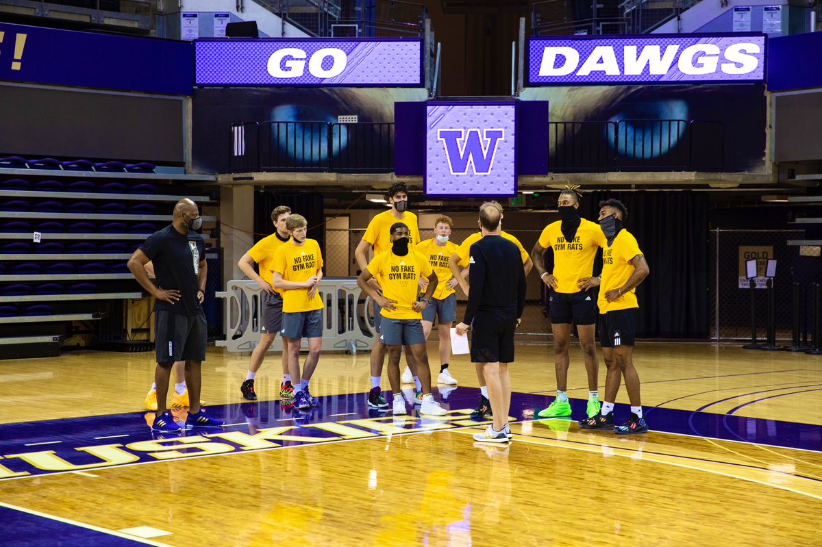 Great first day back❗️Excited to watch our guys get better these next couple of weeks❗️ #SpringWorkouts #NoFakeGymRats #TougherTogether #GoHuskies🐶☔️