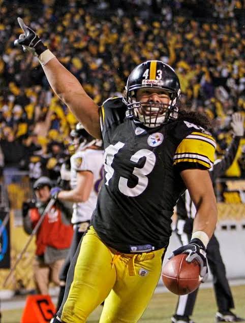 El recién integrante al HOF y Steelers Legend hoy cumple años.

HAPPY BIRTHDAY TROY POLAMALU! 