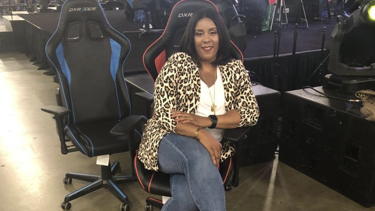 Forbes's tweet photo. Here's how this physician created an esports branding and marketing company: https://t.co/mhQq8Pylvd https://t.co/TxZCDQ4Wyb