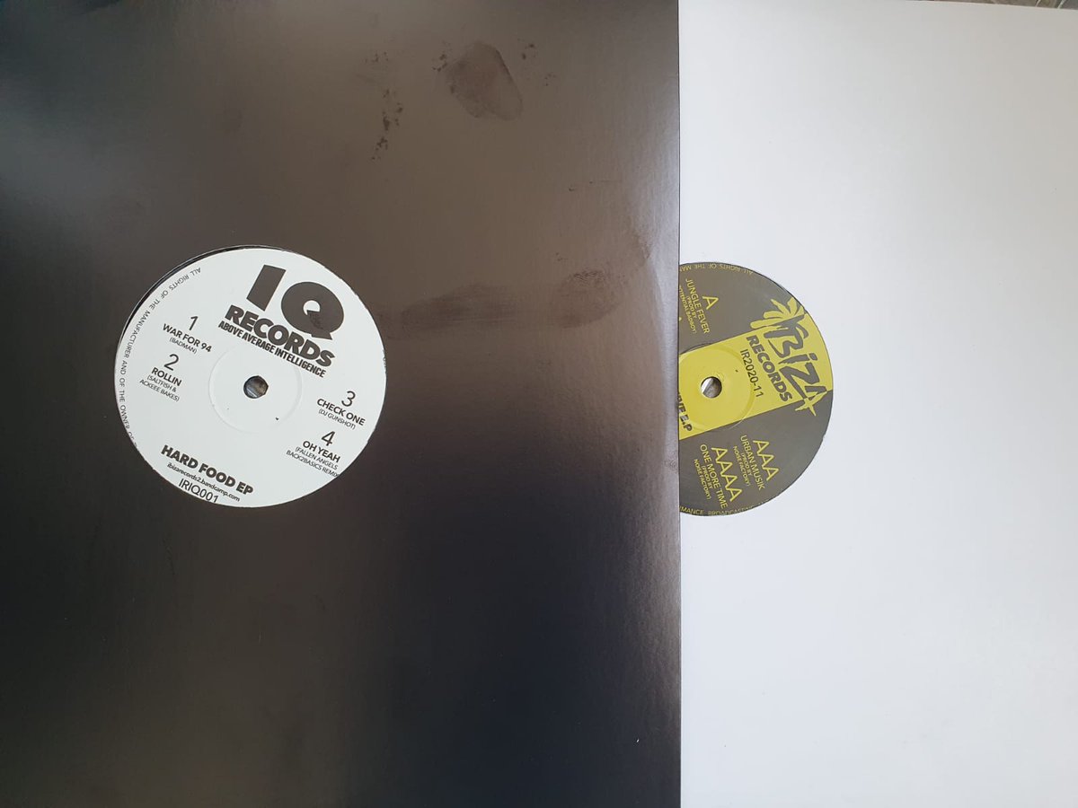 📢📢📢 2 new releases in stock @ ibizarecords2.bandcamp.com 💯🎶🔥 Hard Food EP n Archives Vol 11
#whosaidvinylsdead #vinyl #vinyladdict #vinyljunkie