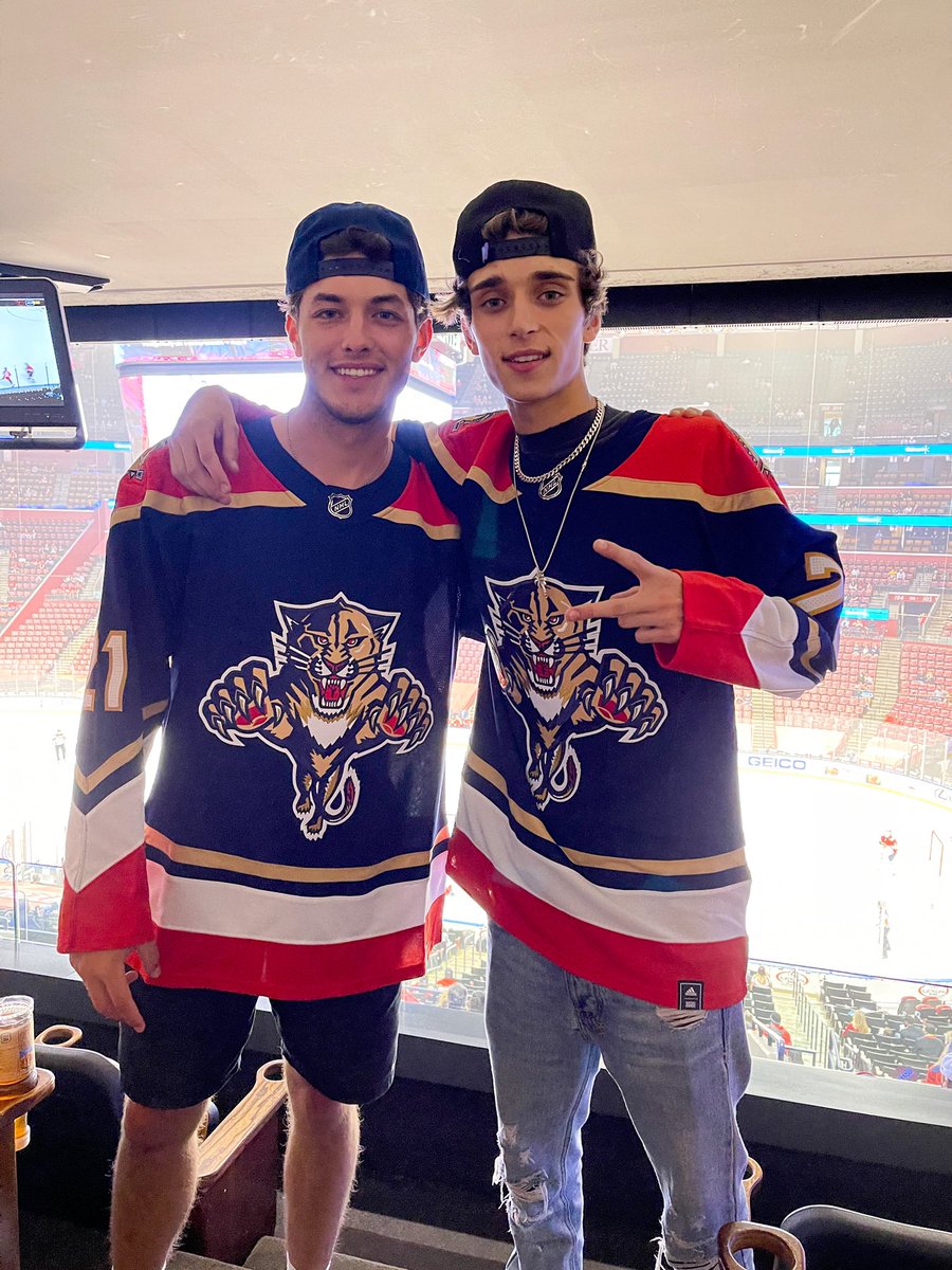 FlaPanthers's tweet photo. First @nhl game and the #ReverseRetro hook up?
Friend of the year honors should go to @joshrichards if you’re asking us, @lmgriffjohnson.
Welcome to the #FLAFam! 🔥 https://t.co/aDwnZUpqoE