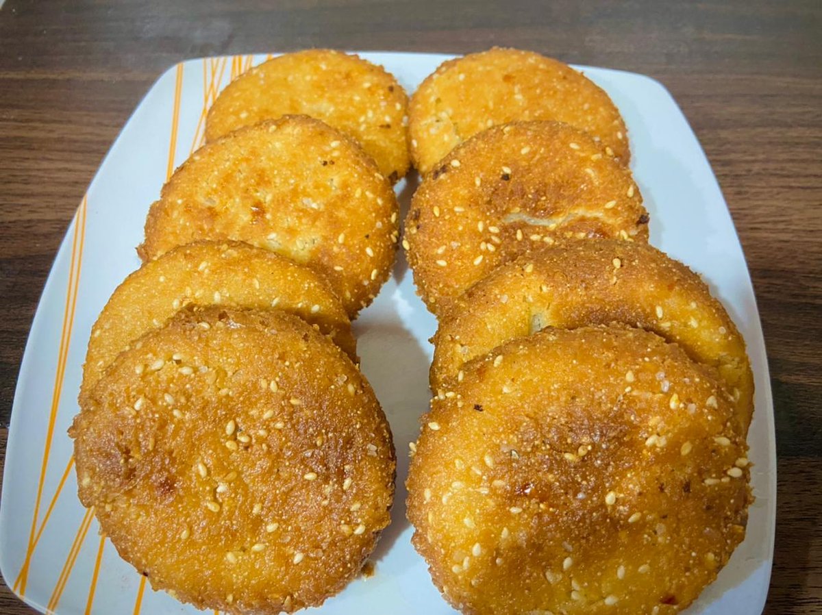 SweetAndSpice8's tweet photo. Bajra til tikki recipe ⬇️
https://t.co/k2r0NdXUaN https://t.co/HOJDvfdCpO