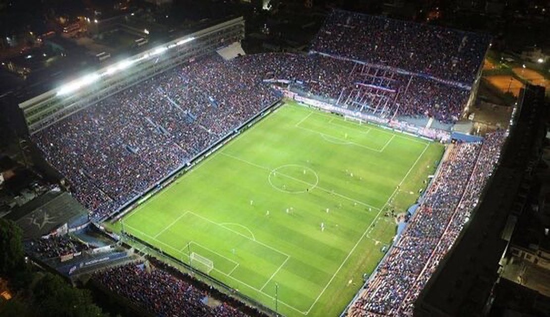 UruguayFootENG's tweet photo. Historic - Nacional will host the Uruguayan clasico 🇺🇾 vs. Peñarol at their Parque Central Stadium for the first time since 1929

Nacional won 1-0; goal by World Cup hero Hector Castro  [via: @raul_ruppel] https://t.co/o8sQa7SHTf