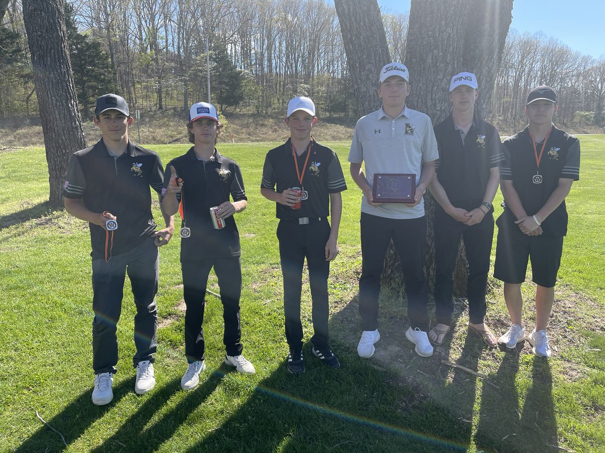 Jackets take 2nd at the Waynesville tournament today with Canon, Wes, Drew and @MasonBowman12 all metaling in there groups.