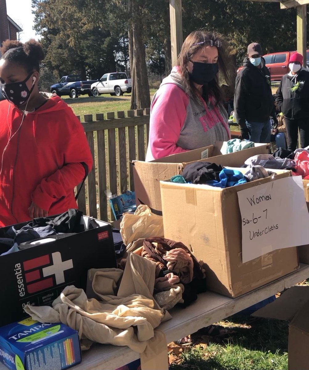 jdffeet's tweet photo. Get a behind the scenes look at our first #Community Giveaway of 2021. Shoes, socks, clothes, bedding, kitchenware and so much more!
https://t.co/BzybHxoNOI #YouTube #mondaythoughts #MondayMotivation #MondayVibes #free #nonprofit #givingback #GDITCares #WeAreGDIT #Volunteering https://t.co/s5G4I5dZuC
