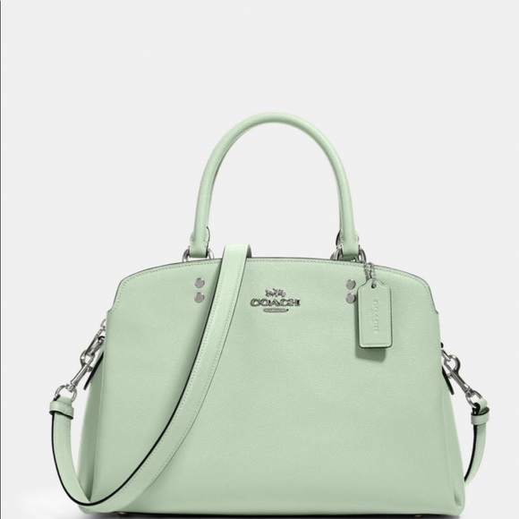 VtgTreasures4U's tweet photo. So good I had to share! Check out all the items I'm loving on @Poshmarkapp from @jtacq #poshmark #fashion #style #shopmycloset #albertweiss #arlenedahl #coach: https://t.co/SWsrKAyIYt https://t.co/7TVglMCFf6