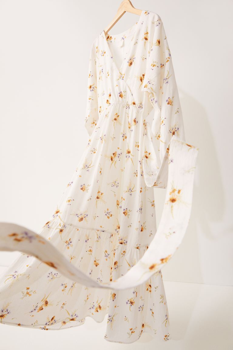 H M Japan ヨンアさん着用ワンピース 本日tbs ラヴィット ヨンアさんが着用していたワンピース は大人も着やすい落ち着いた花柄がポイント コットン素材で肌触りがよいのはもちろん 環境へも配慮された素材を使用しています