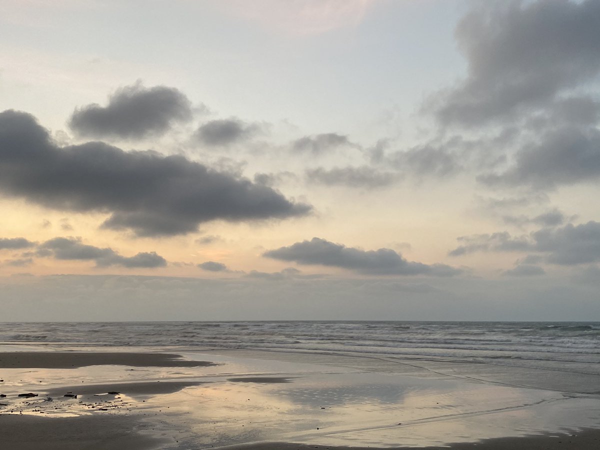 alexa_hego's tweet photo. #NoBitching #JustBeaching 🏃🏻‍♀️ https://t.co/Hmh8xC06Dc