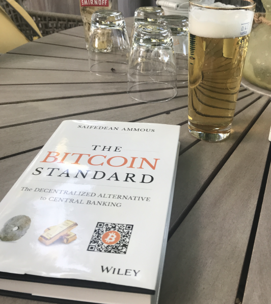 TheBitcoinZen's tweet photo. 2 must-read outstanding books in this era of:
1) currency debasement (money printing by Central Banks) , totalitarian world order
2)FEAR-mongering non-existent pandemic virus.

Superb books:
1) The #Bitcoin Standard by @saifedean 

2) Virus Mania by Dr. Claus Kohnlein https://t.co/qrt7fjUlEG