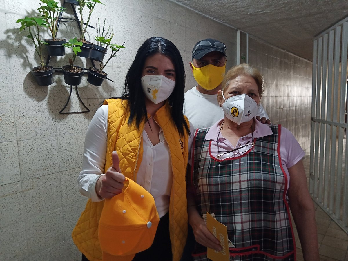 paulinacPRD's tweet image. En #MercedGómez verificamos diversas problemáticas y en conjunto con las y los vecinos desarrollaremos diversas iniciativas que garanticen brindar soluciones a los temas de agua, servicios urbanos, seguridad y sustentabilidad ambiental.
#PoderPRD #VotaPRD