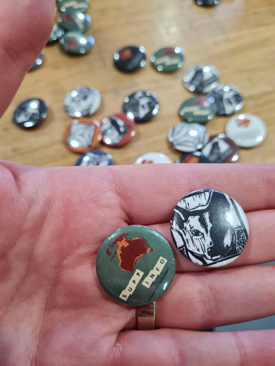 Made some badges to celebrate the launch of <a href="/suppinfopod/">Supplementary Information</a>. Feat. episode tile artwork by @inthedarklab. Supported by <a href="/cabahCoE/">CABAH</a>, made using <a href="/anumakerspace/">ANU MakerSpace</a> facilities. Next I will have to get some of your episode comics on badges  <a href="/BlueRehn/">Dr Emma Rehn</a>! 😁🎉🎧🎙👩‍🎨