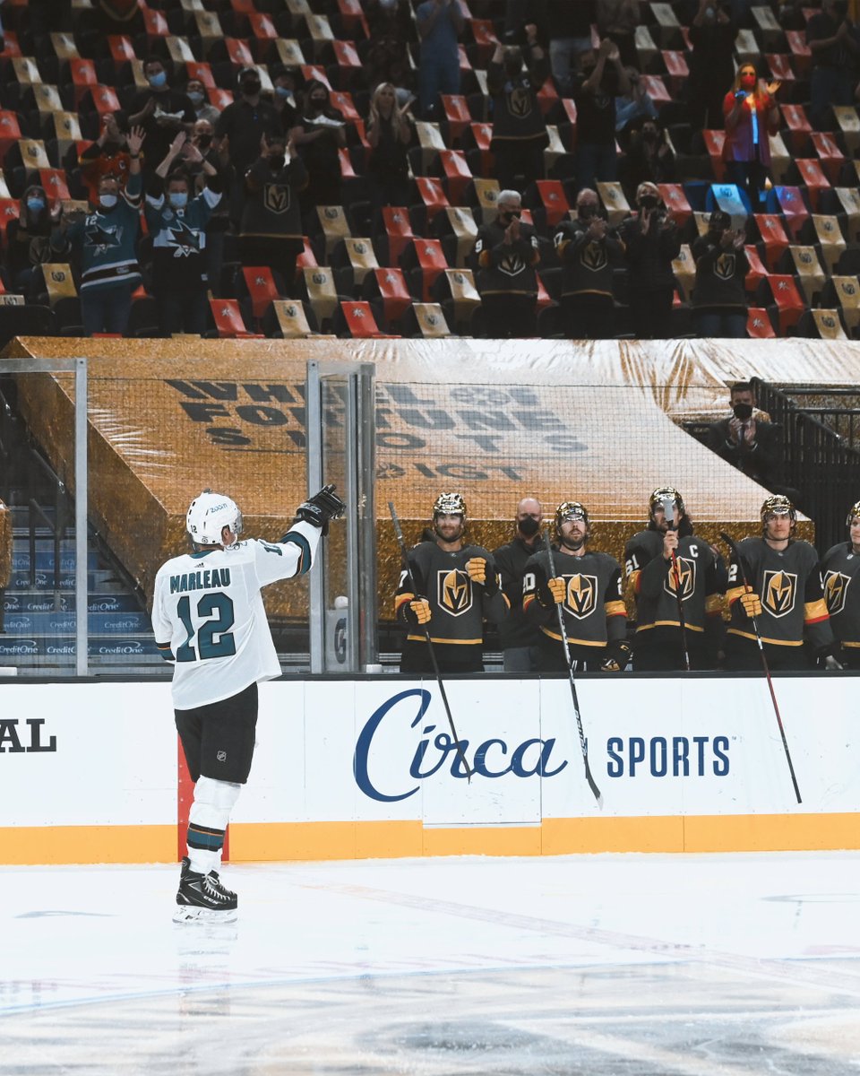 TSN_Sports's tweet image. An emotional Patrick Marleau was acknowledged in-arena for his 1,768th career NHL game.
📸: Ethan Miller, David Becker via Getty Images