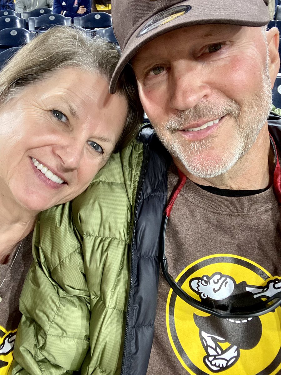 tkemper3's tweet photo. Nice to spend time with my honey @Padres ❤️ https://t.co/mGDhbJTK3f