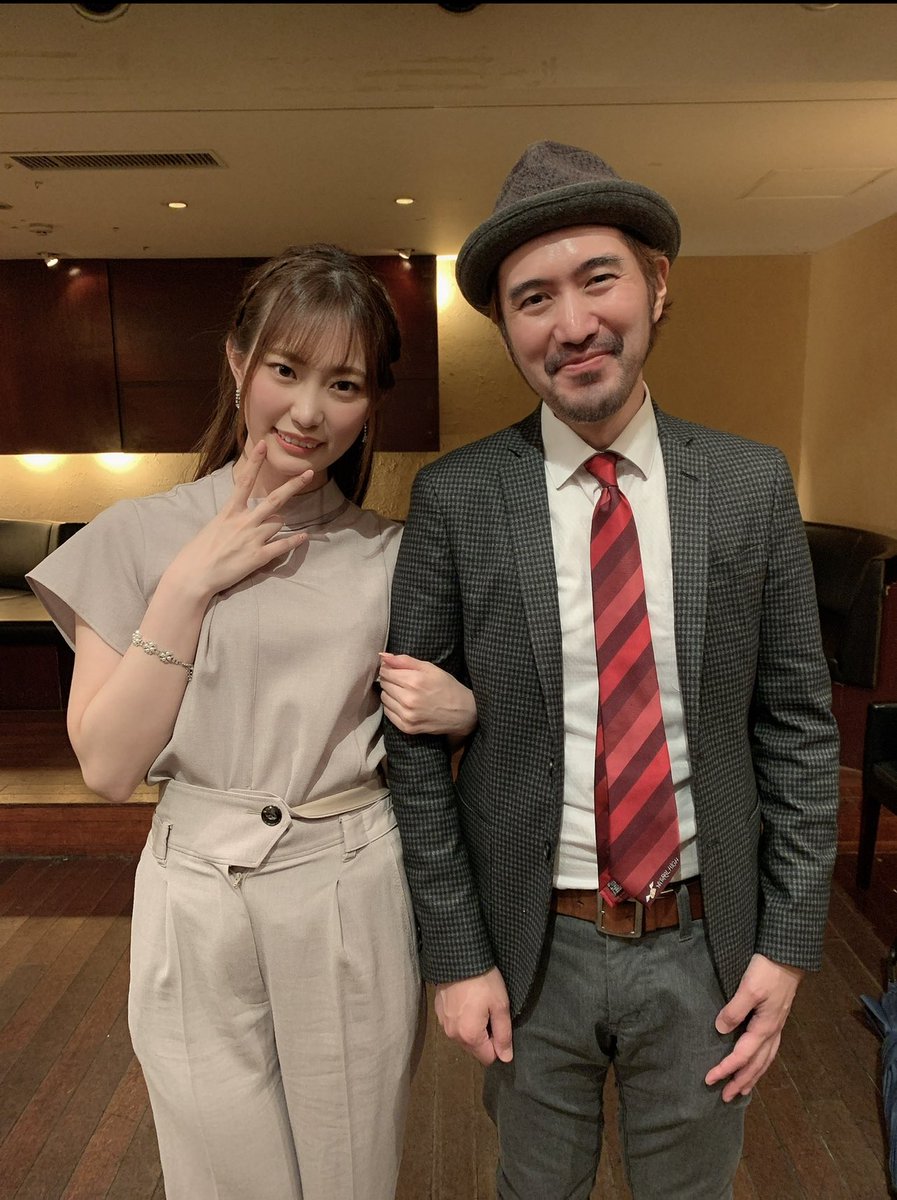 急に決まったのですが、
４月２５日（日）１４時から１８時！

「AV紳士2」に呼んでくださった
AVマイスター（AVライター）の
東風克智さん（@butatongpoo ）と
一緒にツイキャスやりますー🥳

AVやAV業界の色んな◯◯論を
じっくり語るキャス！👏👏

絶対、楽しい（確信）

お時間ある方、どうぞ〜💋 https://t.co/3dliJbqWR8
