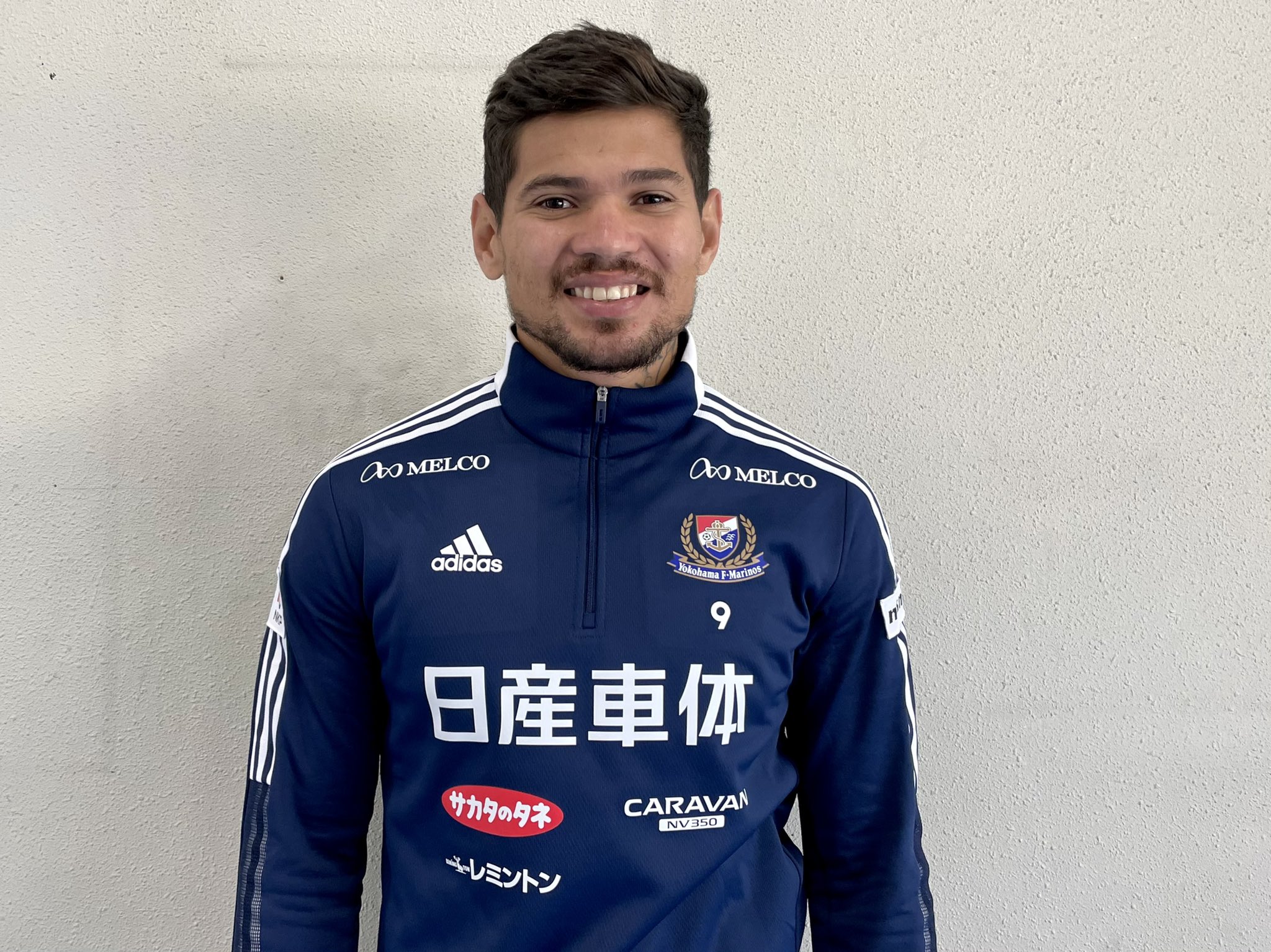 横浜F・マリノス　TRウェア　パンツ　レオセアラ選手着用　9番 横浜F・マリノス TRパンツ レオセアラ選手着用 9番 - メルカリ