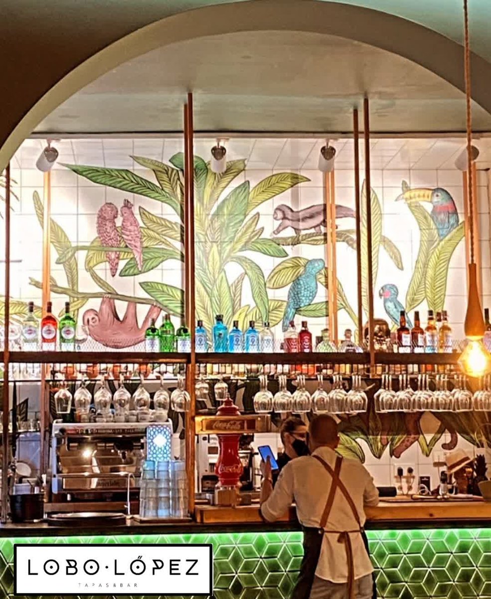 Una coctelería para disfrutar todos los días 😋❤️

 <a href="/LaVidaEnTapas/">La Vida</a> #Sevillahoy #TDSGastro #TdsActualidad #GastronomiaSevilla #food #foodporn #Seville #tapas #slowfood #Gastro #Cocktails ##LoboLopez #SameSameButDifferent