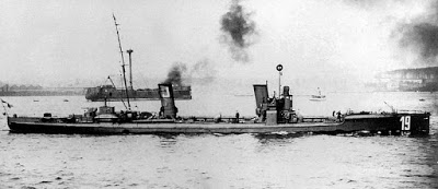 Battle of Texel thread: On the 17/10/1914 the 7th Half-Flotilla's four S-90 class torpedo ships shipped out of the Ems estuary to carryout mining operations on the Downs or even as far as the Thames Estuary which would cause major disruption to British shipping. (pic: S-119)