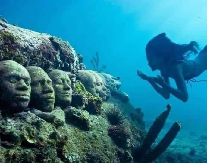 Was going to tweet on a radio item just on re the UN & #RaceReport. For: Equiano Society, Against: BLM. Seemed as though the thinking is that the #Windrushscandal is over. IT ISN'T! Anyway here's more pics on the underwater tribute in Grenada to victims of slavery, instead.
